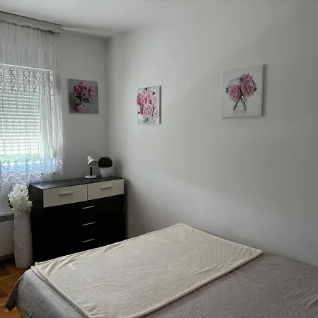 Cozy Corner Apartment